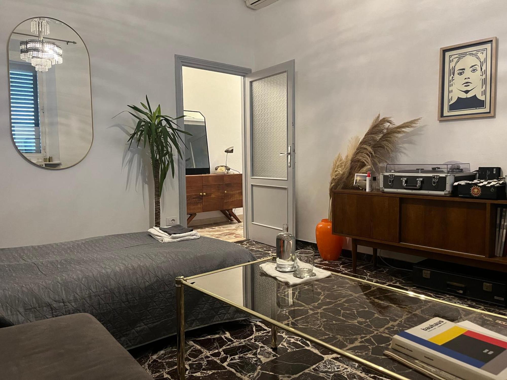 Privatunterkunft Private In *